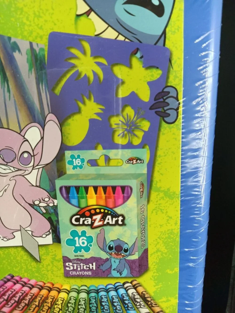 Disney Stitch Ultimate Creative Art Set Cra-Z-Art 70+ Pieces